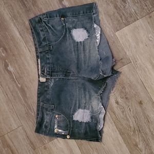 Freestyle Revoution Distressed Shorts
